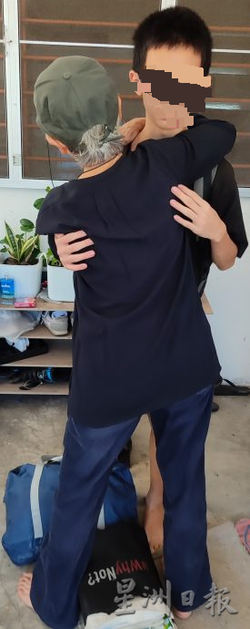 少年通宵打手游在校睡觉 送入Jaz盼良好成长