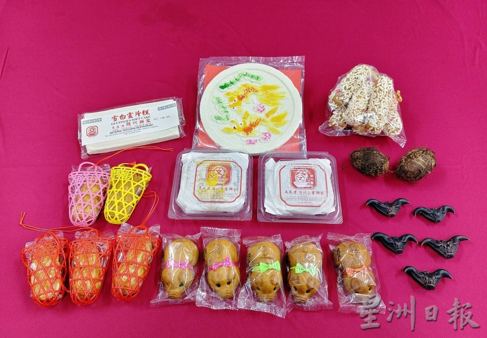 供星洲网：董事长亲挑中秋礼品送教职员，振中延续文化薪火！ 