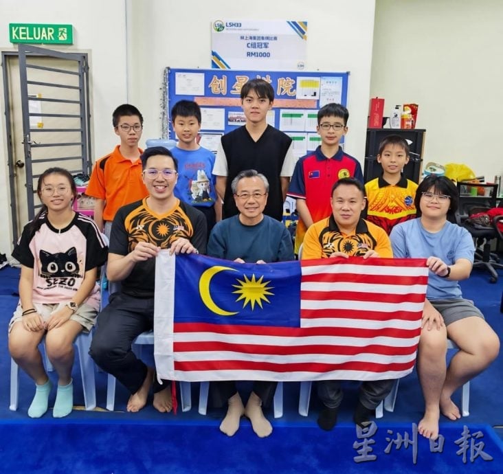 供星洲网:父母助圆“冠军梦”从山打根迁居芙蓉 洪千惠勇夺大马首枚世界象棋金牌