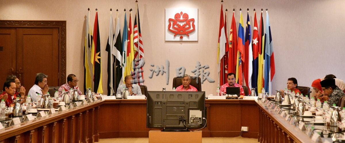 巫统议决展城市翻新法案 委任佐哈利负责谈判