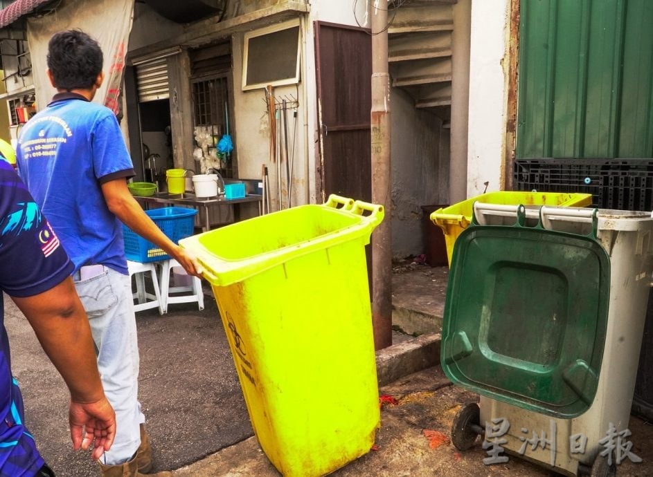 （古城封面副文）违规食肆卫生欠佳·市议会卫生局开罚单