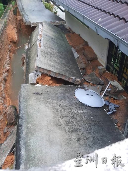大都会(版3头)/万宜新镇第5区半独立洋房,屋后围墙倒塌,山泥掩屋