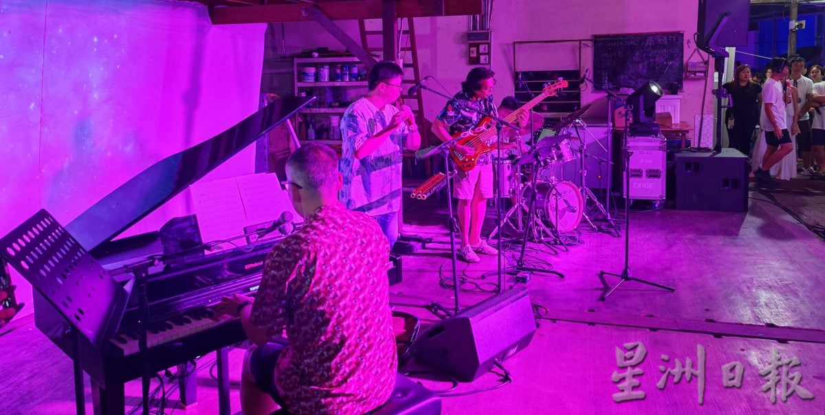 邦咯海岛节开幕 千人参与热情洋溢