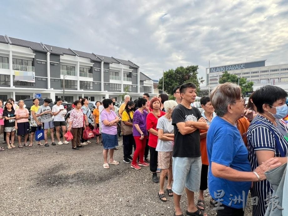（今日下）大都会/（主文）早市迁至新址、顺利运作
