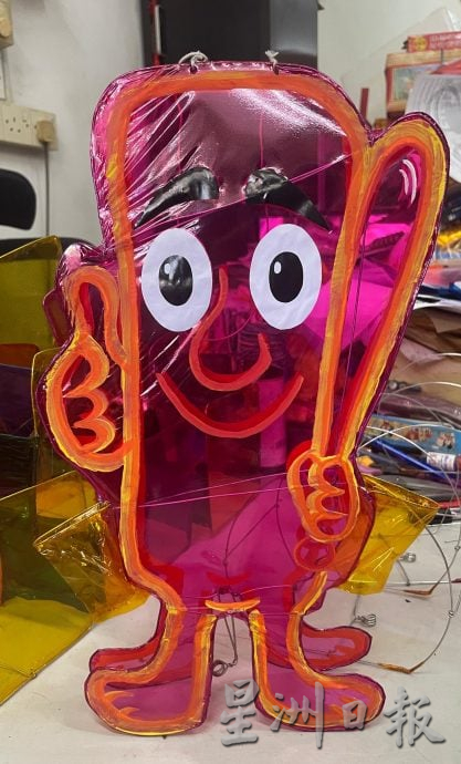 新生代灯笼制作人陈德伦 传统融入创意照亮中秋