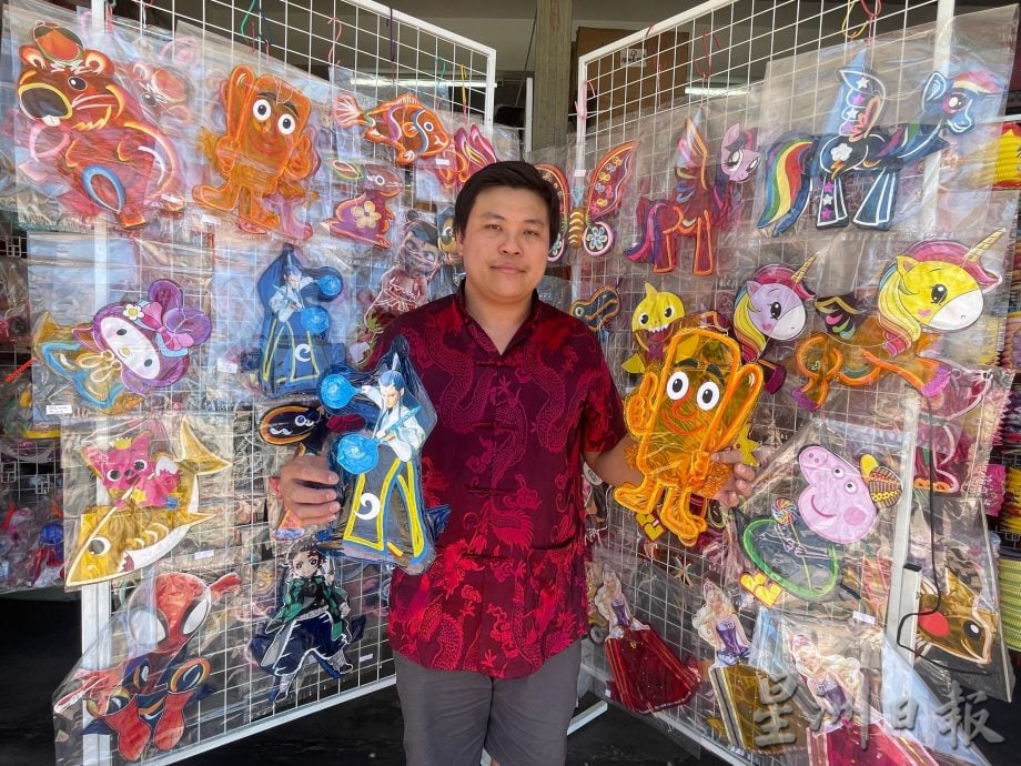 新生代灯笼制作人陈德伦 传统融入创意照亮中秋