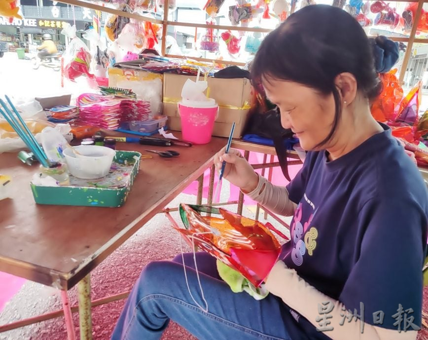 安顺中秋传统灯笼 历史悠久销全国