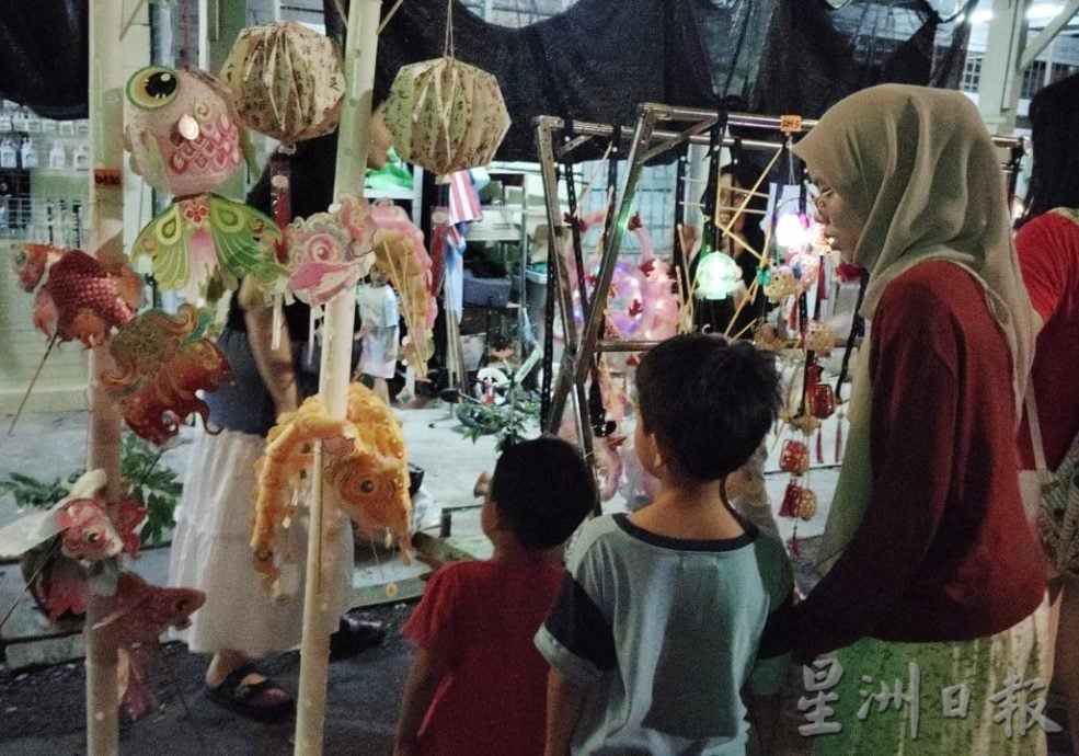 已签发 柔：版头之一：“秋月河畔情聚班卒”嘉年华 各族同胞共庆中秋 凸显多元特色