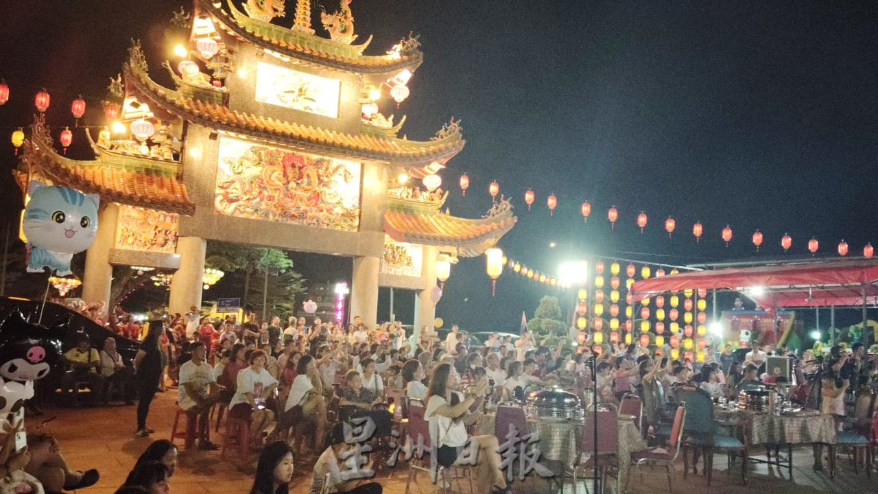 已签发 柔：版头之一：“秋月河畔情聚班卒”嘉年华 各族同胞共庆中秋 凸显多元特色