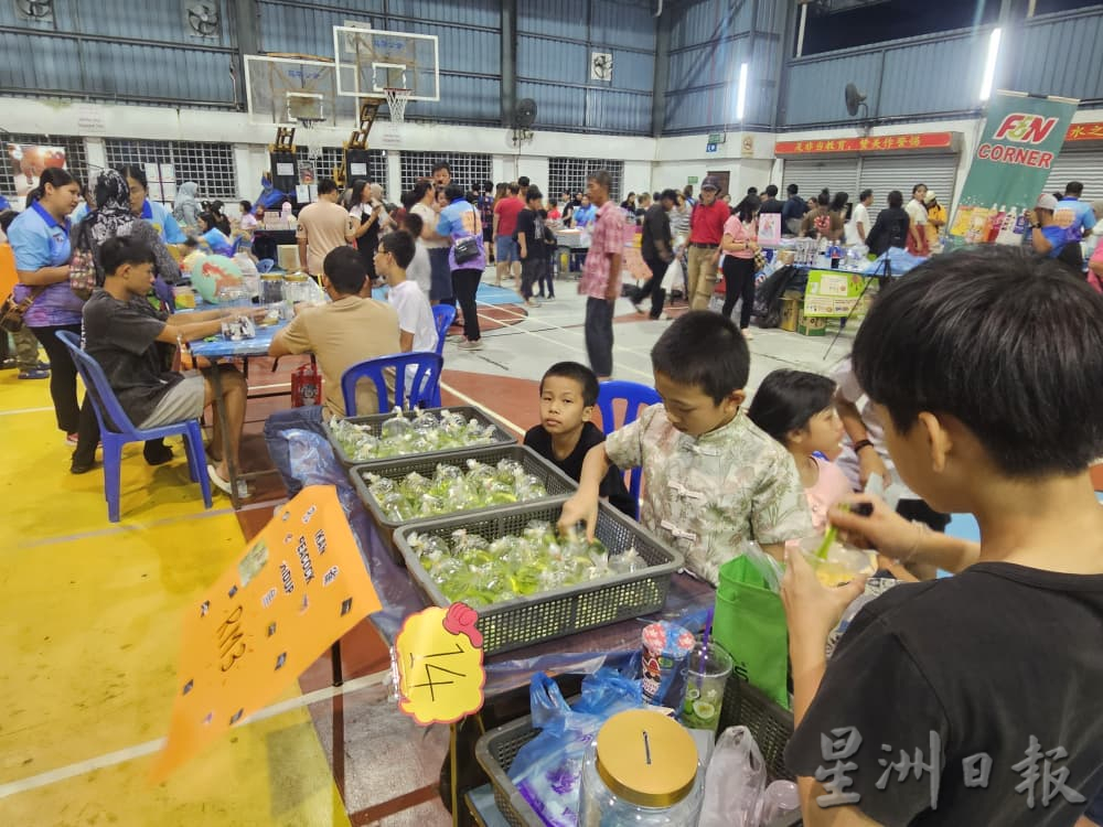 东（已签）:巴西马育英华小“月光晚会”