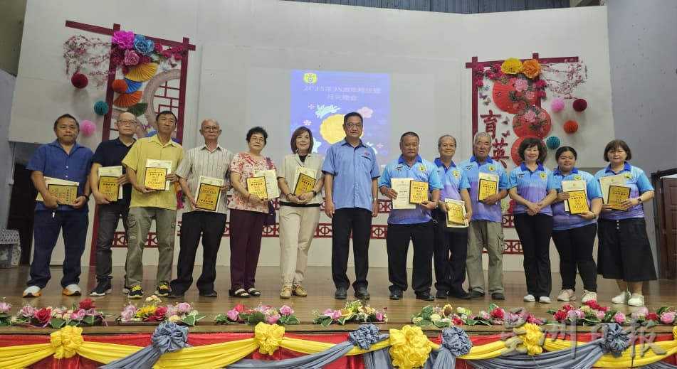 东(已签):巴西马育英华小“月光晚会”
