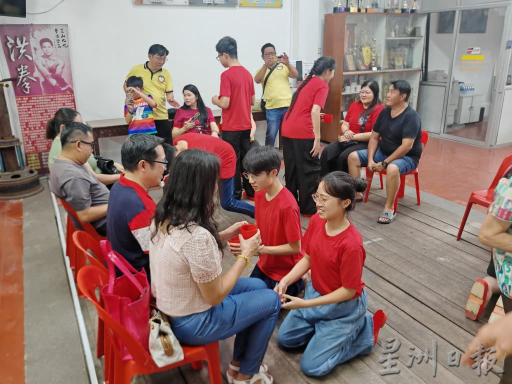 (古城第七版主文)6潮州孩子“出花园”转大人