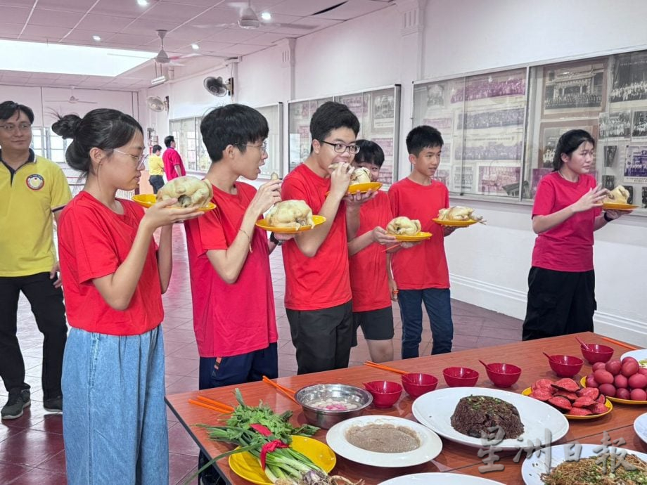 (古城第七版主文)6潮州孩子“出花园”转大人