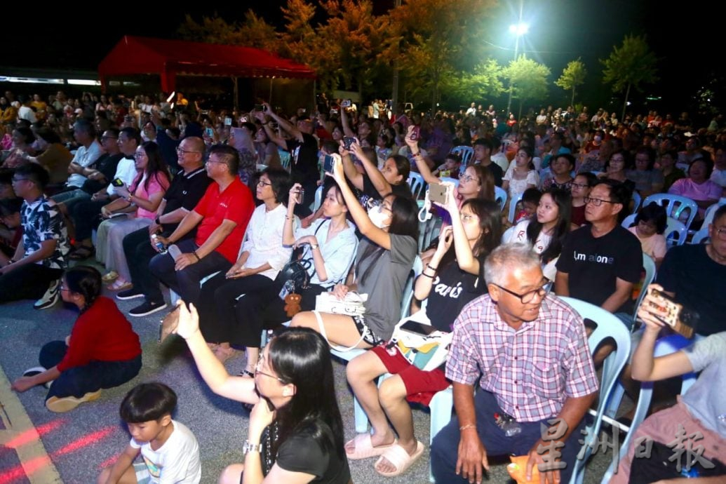 东：（已签发）彭亨佛教会中秋园游会 近800市民共赴文化盛宴