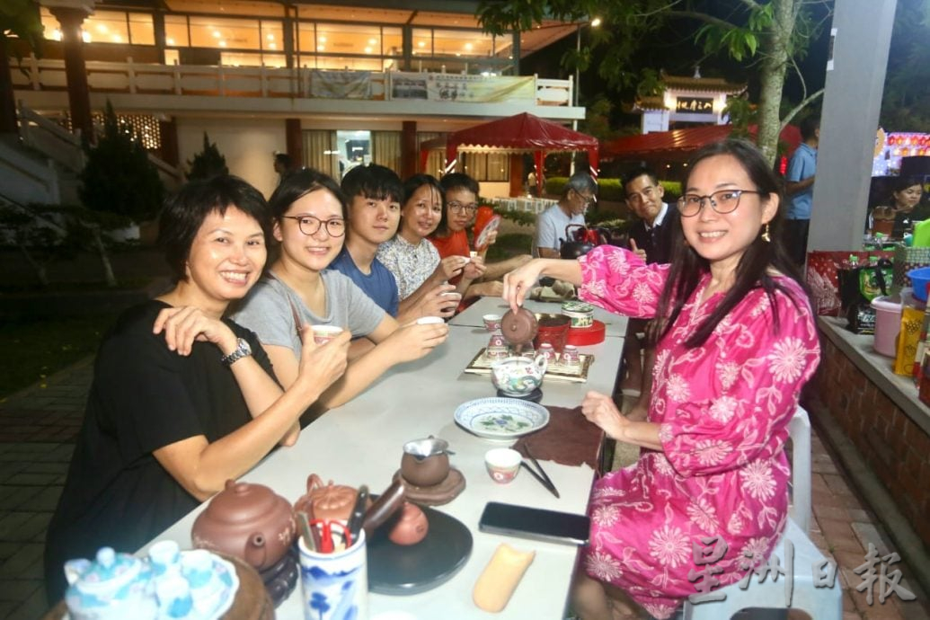 东：（已签发）彭亨佛教会中秋园游会 近800市民共赴文化盛宴