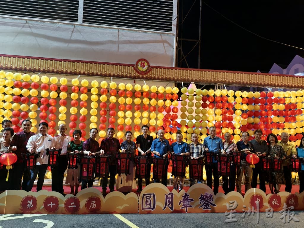 柔:新闻:“圆月牵銮”中秋晚会热爆 刘文丰盼扩大27宗乡团