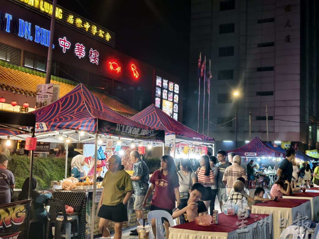 柔:新闻:“圆月牵銮”中秋晚会热爆 刘文丰盼扩大27宗乡团