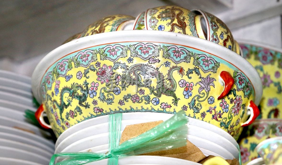 霹:老店寻踪∕怡保71年永德成瓷器店