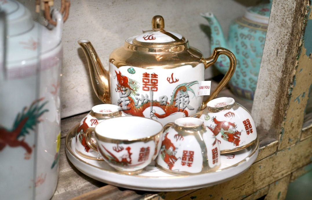 霹:老店寻踪∕怡保71年永德成瓷器店