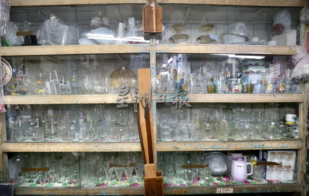 霹:老店寻踪∕怡保71年永德成瓷器店