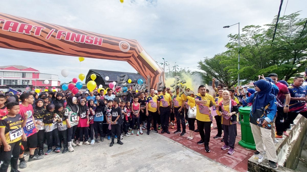 (大北马) 女儿郑鶠紧记父亲郑烈教诲 为社会多做善行 让社区更温暖