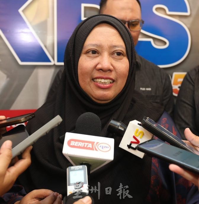 已签发 柔：版三头：柔贸消局拟与移民局合作 新山2关卡提醒外国车仅能添RON97汽油