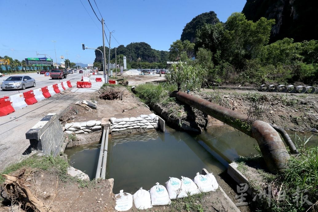 250万拓宽务边路完成50% 11月料竣工缓解塞车