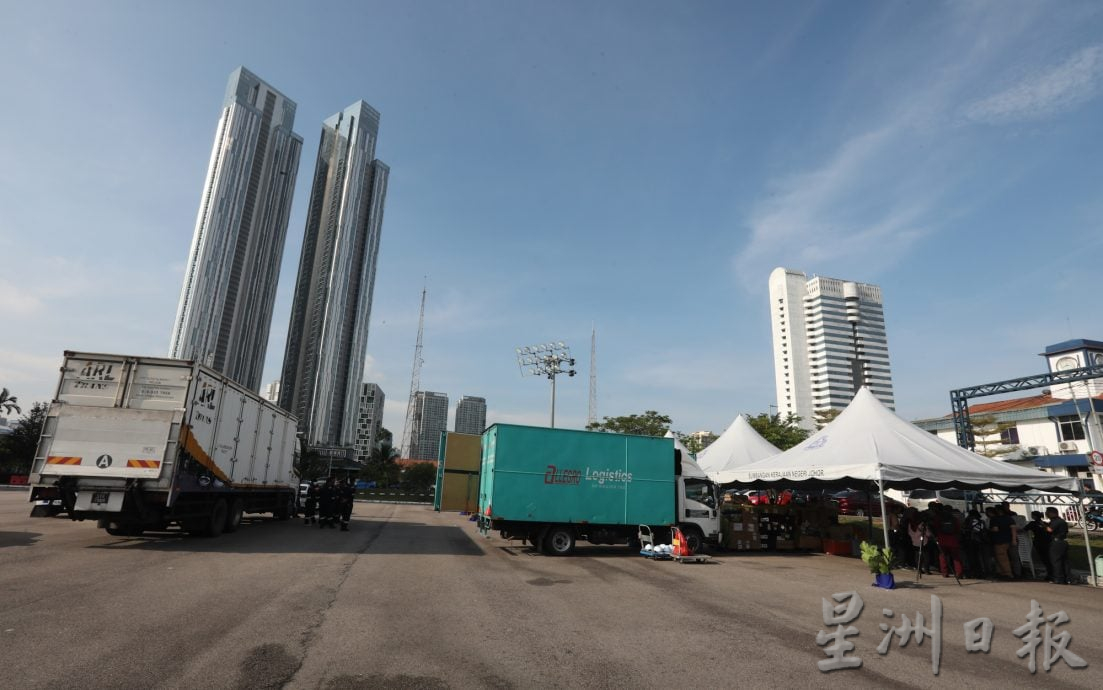 **已签发**柔：第三版头：涉24年毒品案市值逾4300万  柔警运各类毒品往雪州销毁