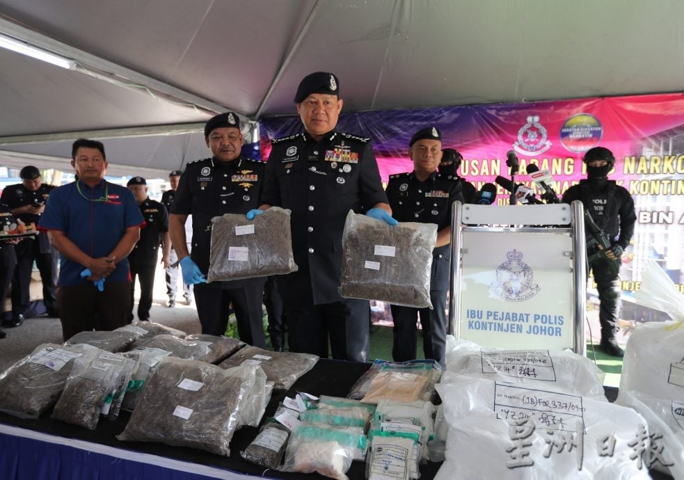 **已签发**柔：第三版头：涉24年毒品案市值逾4300万  柔警运各类毒品往雪州销毁