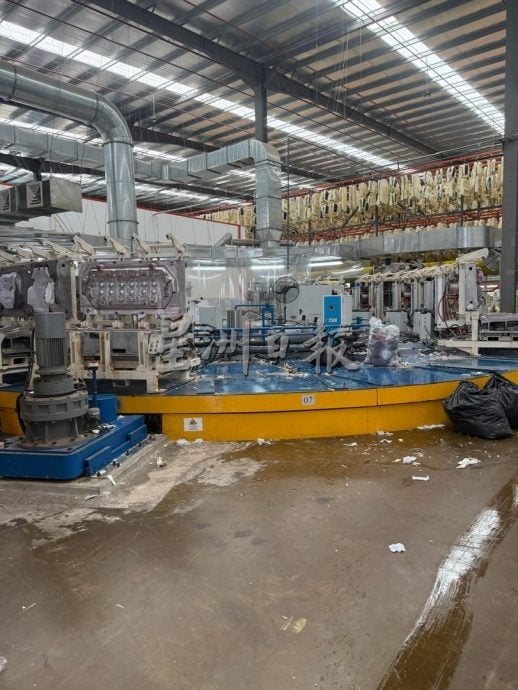 一家制造厂化学物泄漏 11员工出现不适