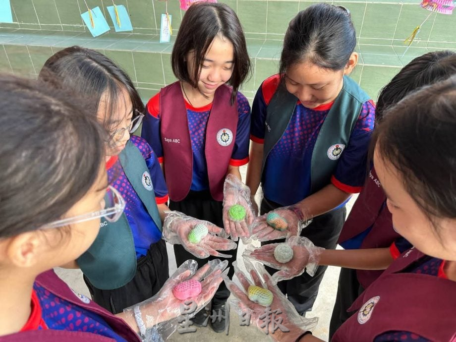 小甘密新村华小各族学生共庆中秋 携手传承文化精髓