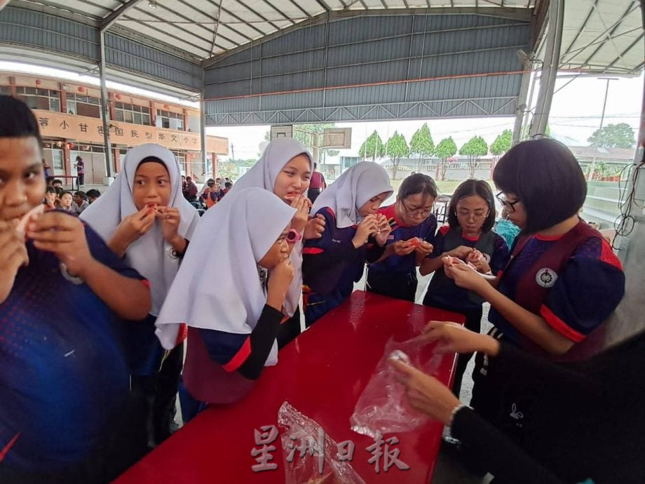 小甘密新村华小各族学生共庆中秋 携手传承文化精髓