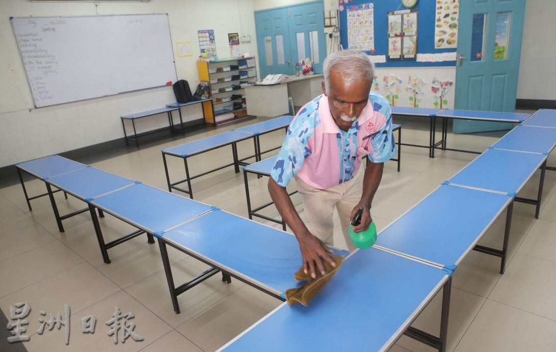 校方家长齐把关 流感来袭学校加强防范