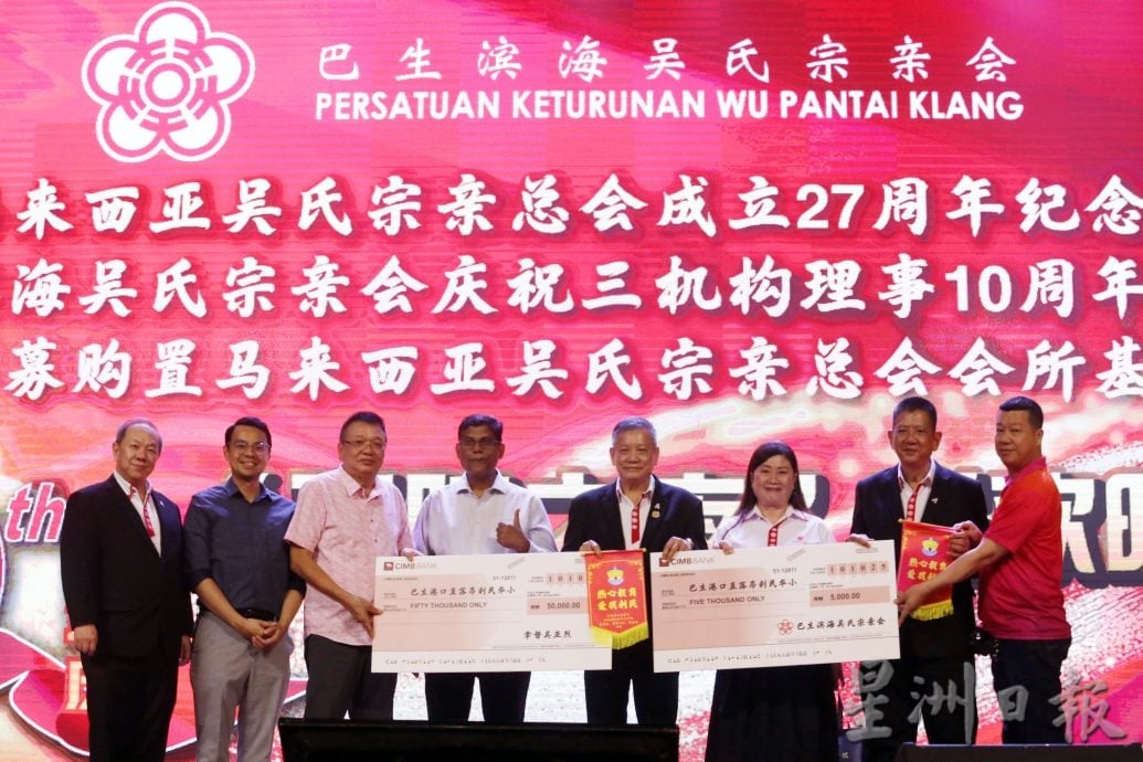 全国/ 全国/吴亚烈：政府应理性看待饮酒风波  兼顾宗教与文化敏感性