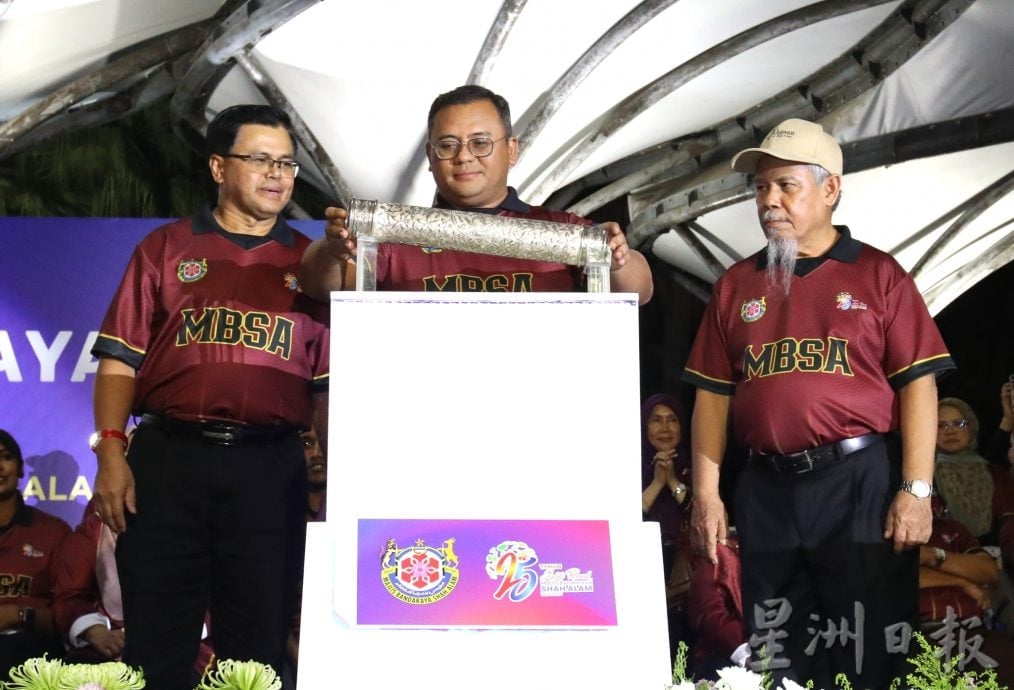 请签发/大都会封面/大臣:放眼明年所有PBT落实雪州速度