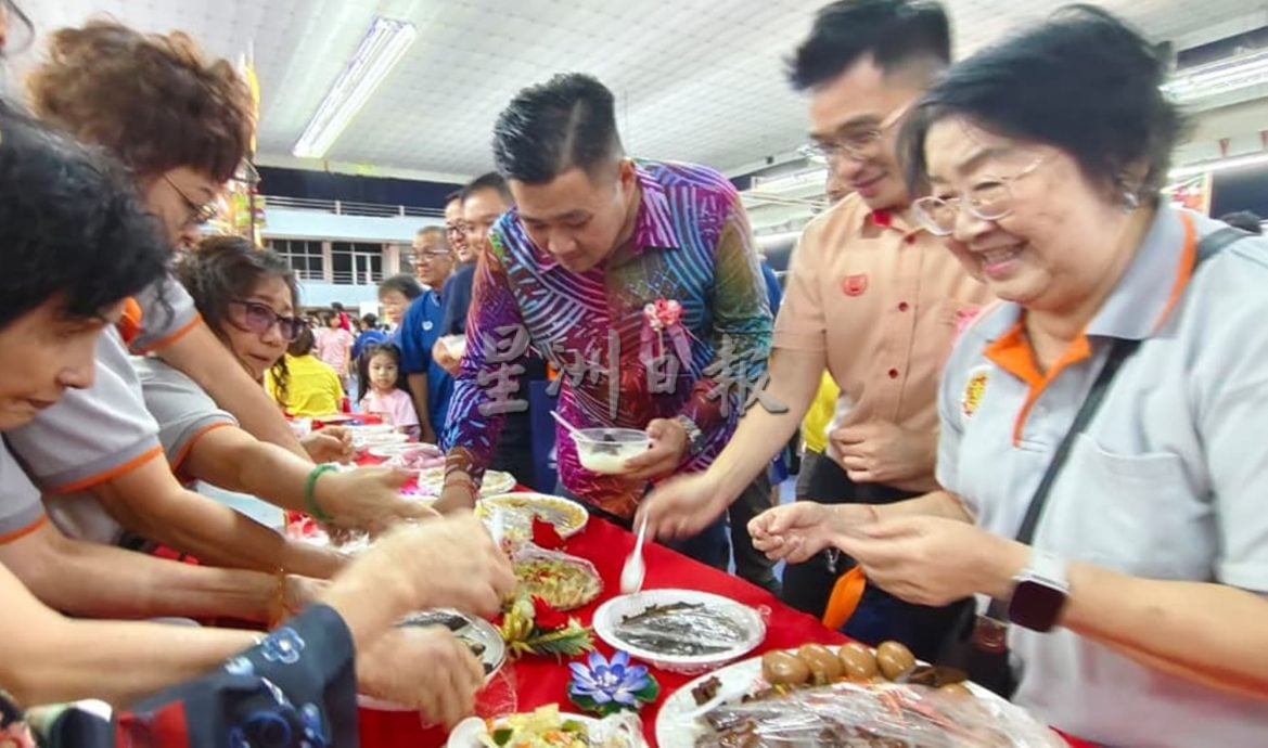 请签发(大北马)黄佳祯宣布 明年吉打州级中秋嘉年在居林举办