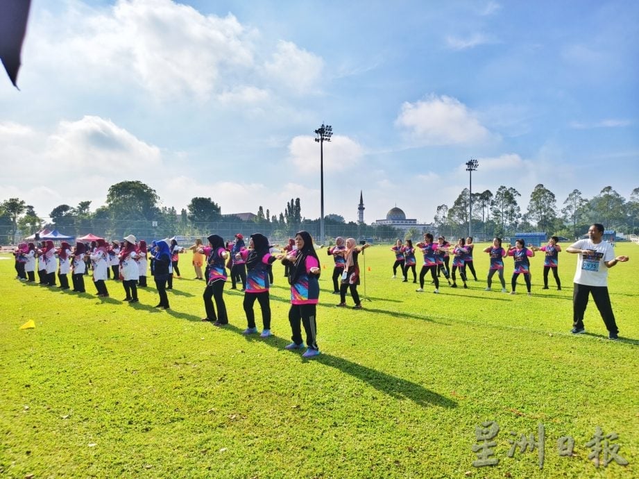 东：百乐县国家体育日活动反应热烈