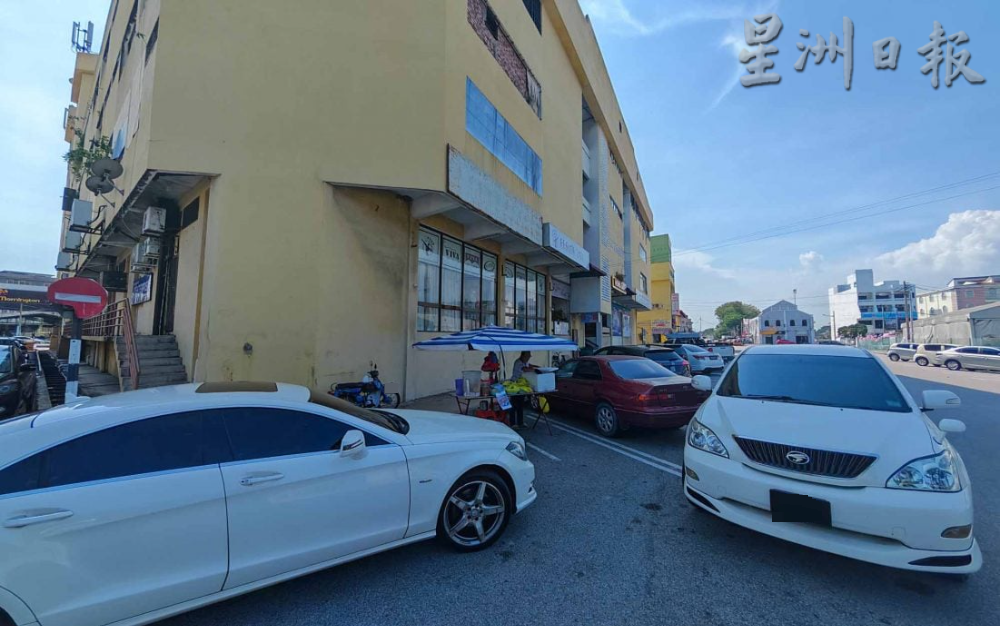 大霹雳封底主文/【人气美食】/混搭美食 吃出罗惹美味