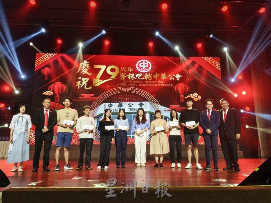 陈惠国吁珍惜母语　传承文化根脉