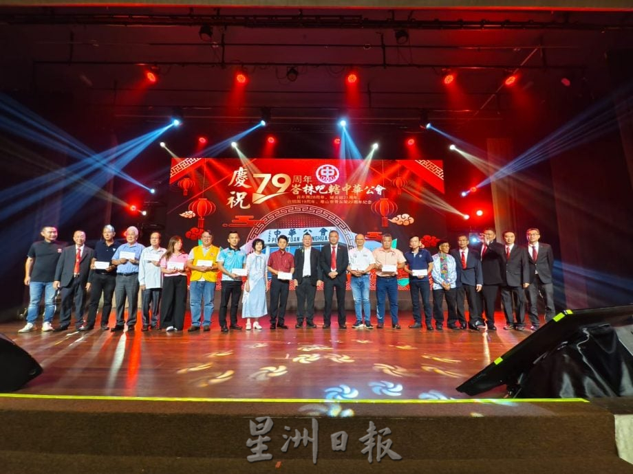 陈惠国吁珍惜母语　传承文化根脉