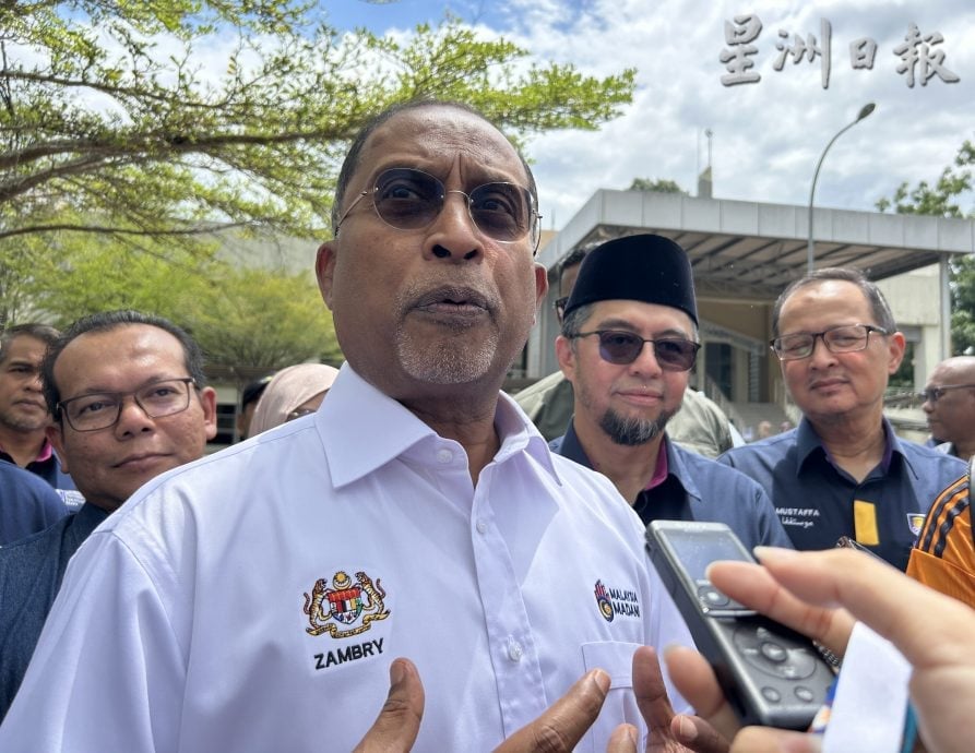 高教部长:公立大学学额不足 政府采取改善措施