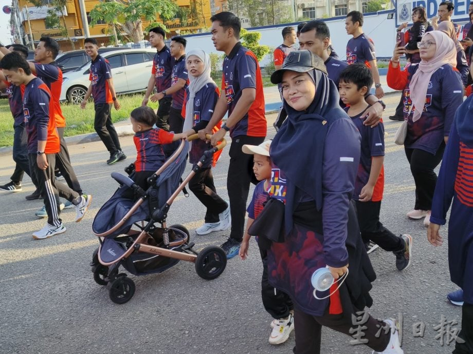 东：百乐县警察总部3公里欢乐跑 340人齐齐出动