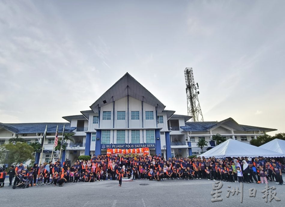 东：百乐县警察总部3公里欢乐跑 340人齐齐出动