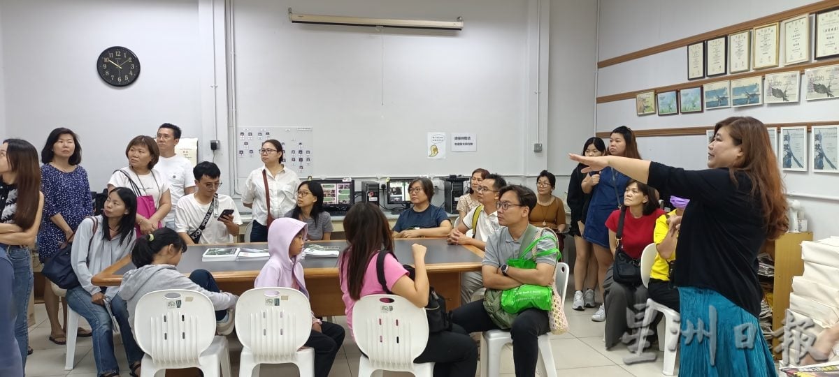 (古城封面副文)423名学生参加入学考试