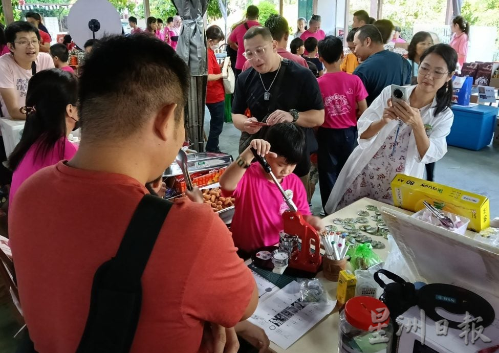 （古城封面主文）培三小义卖会筹3万令吉·获各界支持达标