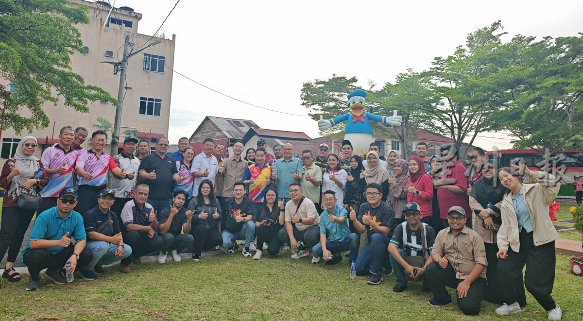 雪行政议员率队拜访 向爱大华迪斯尼公园取经