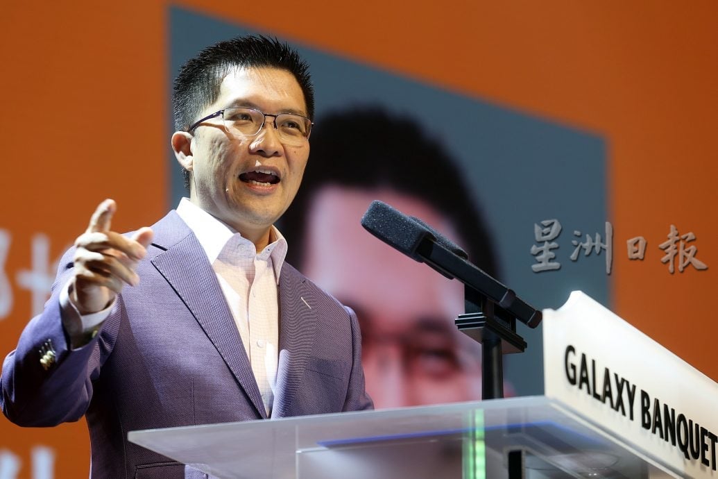 第10届吴德芳杰出华文教师奖暨教师奖十周年特辑推介礼 | 益华华小落足怡保 黄家和:政府史上首度将华小列入财案与5年发展计划