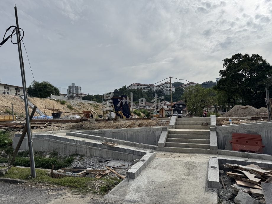 me03主文-大都会/蕉赖安宁镇居民反对建公寓／多图