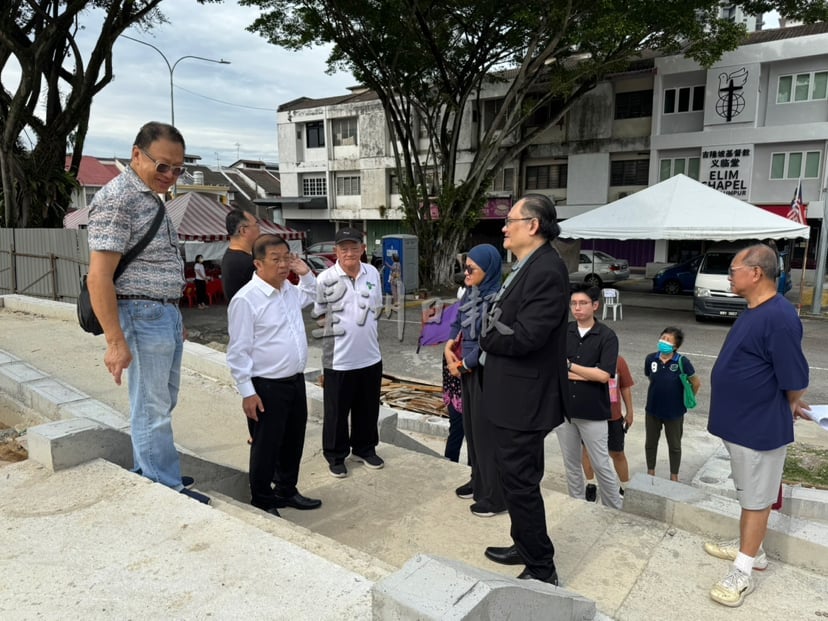 me03主文-大都会/蕉赖安宁镇居民反对建公寓／多图