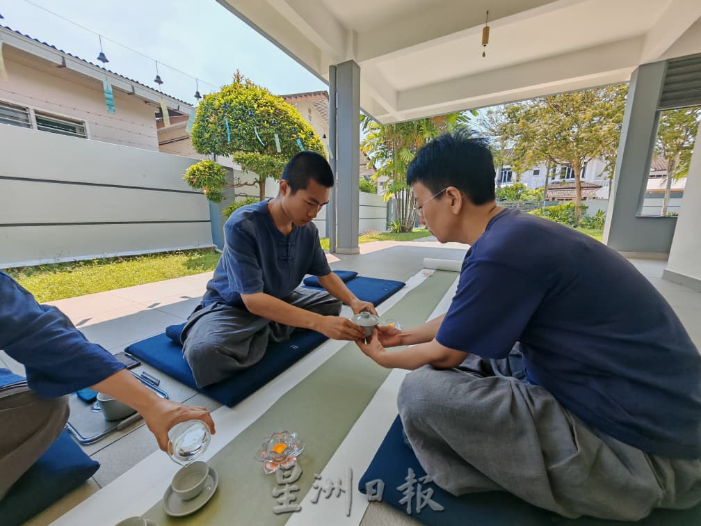 （古城第二版主文）《你动摇了吗》专栏：安心禅茶，学习静心